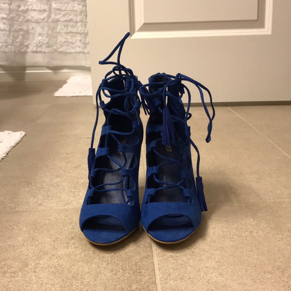 Royal blue Nine West heels!